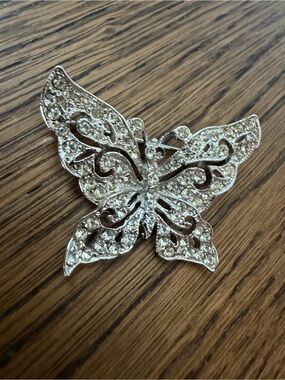 Vintage Signed Hedy Silver Tone Rhinestone Butterfly Brooch Pin